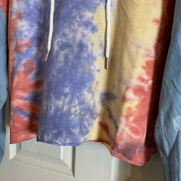 Like An Angel pullover cropped hoodie, tie-dye, light denim sleeves Size large - Picture 6 of 11